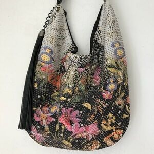 Vegan Floral embellished purse 🌸